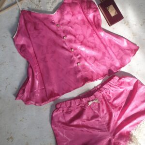 bustier et short en soie