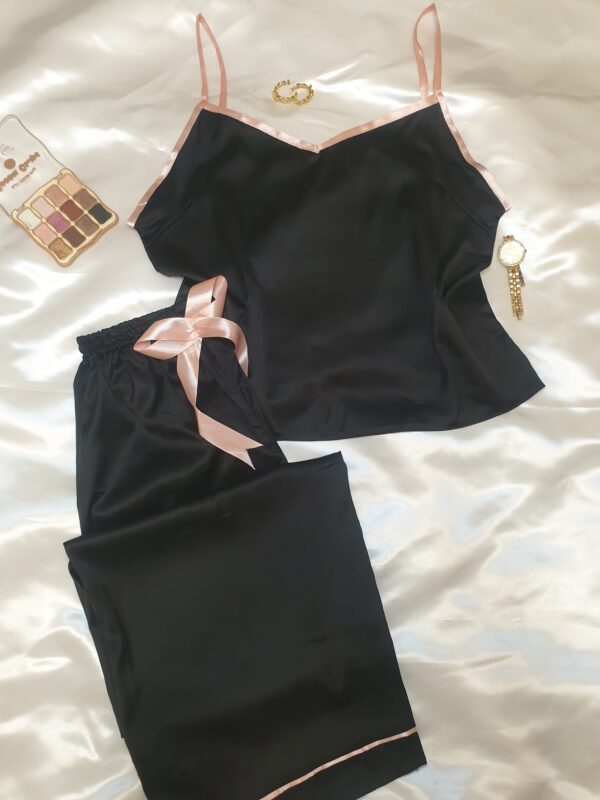 Ensemble satin